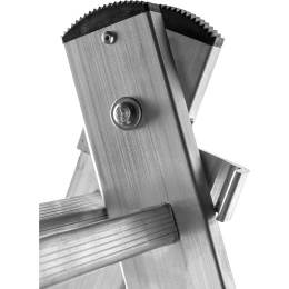 Двухсекционная лестница 8 ступеней Gigant L-02 2х8