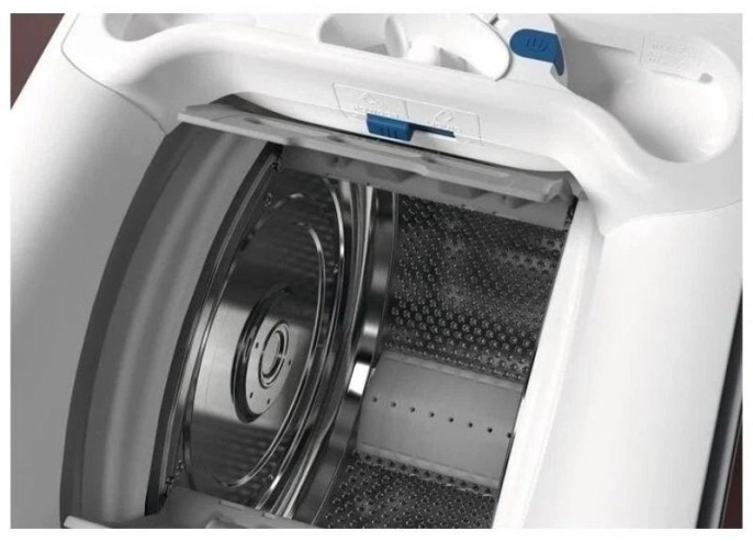 Стиральная машина Electrolux EW6TN3262, с вертикальной загрузкой, 6кг, 1200об/мин, с паром, с английской панелью управления