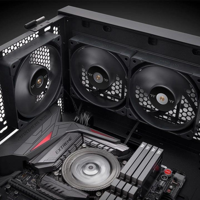 Вентилятор для корпуса Thermaltake TOUGHFAN 12 Pro 120х120x25 черный 4-pin 22.6дБ CL-F139-PL12BL-A Ret