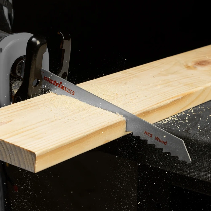 Полотно по дереву S1111K (2 шт; 227х200х18.6 мм; шаг 8.5 мм; HCS) для сабельной пилы MATRIX 782012